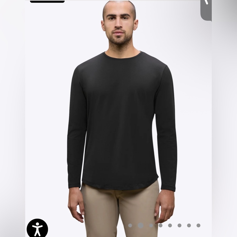 CUTS AO Long Sleeve Curve-Hem Tee